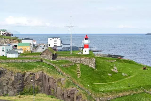 法羅群島 別去菲律賓旅遊了,這裡的群島景美人少,還對中國好!