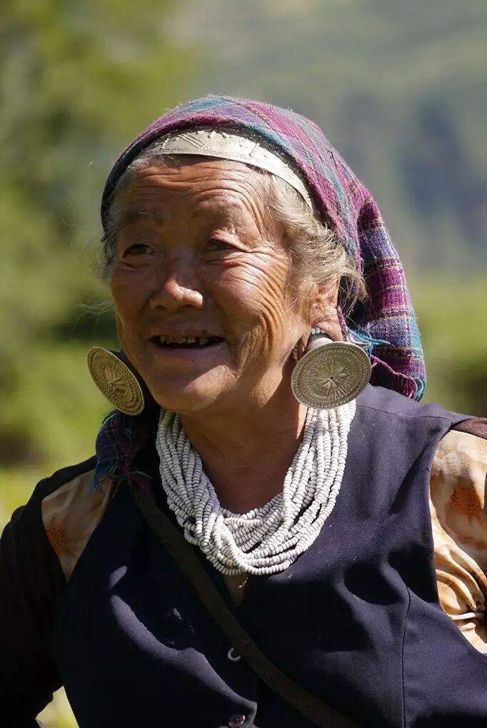 僜人老年妇女1.jpg