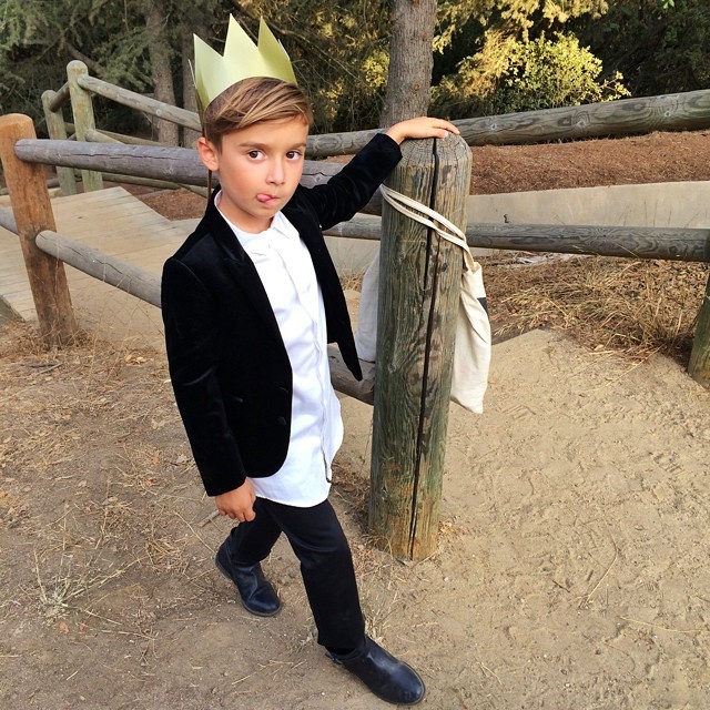 这可能是全世界最会穿衣服的小男孩了