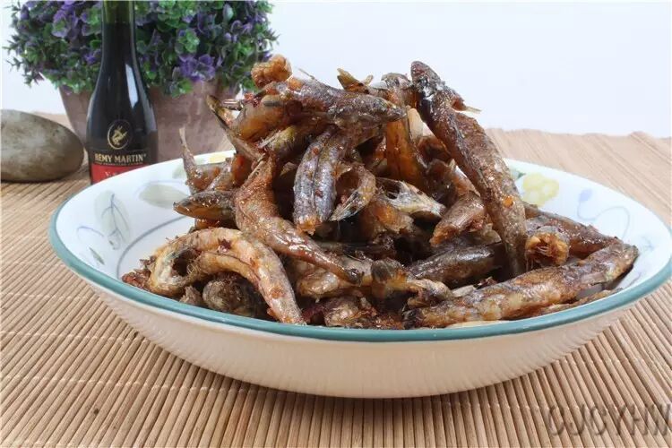 炎炎夏日,啤酒配油炸鱼,酸爽!