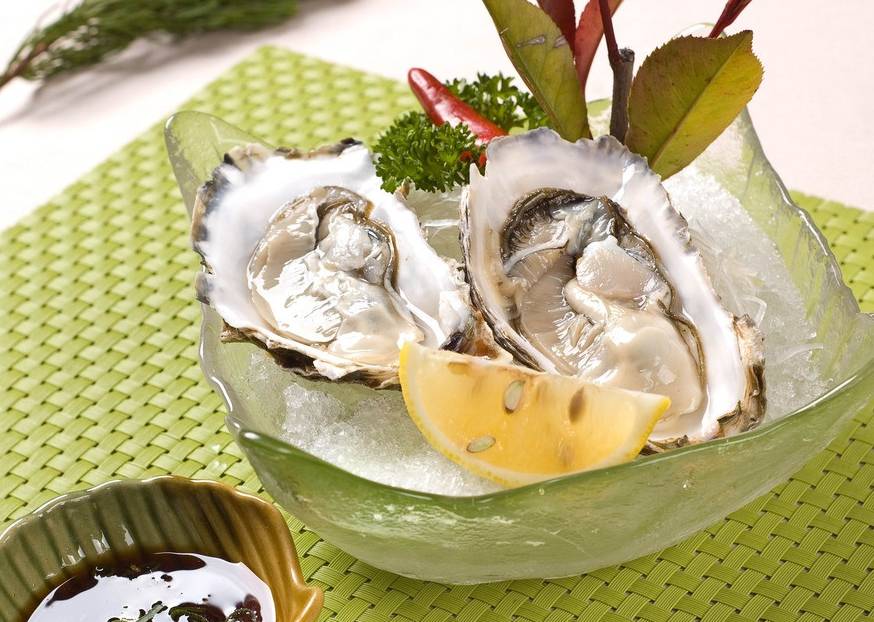 生蚝刺身