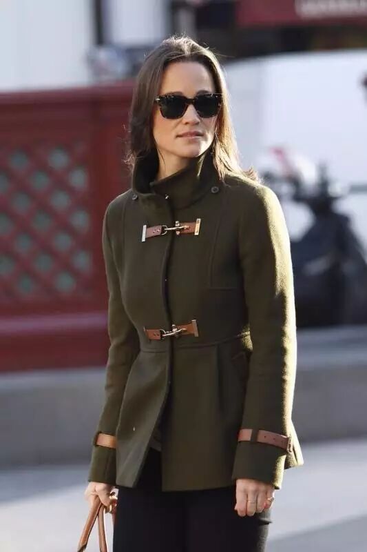 强势刮来一阵军装风,吹出帝都阅兵蓝