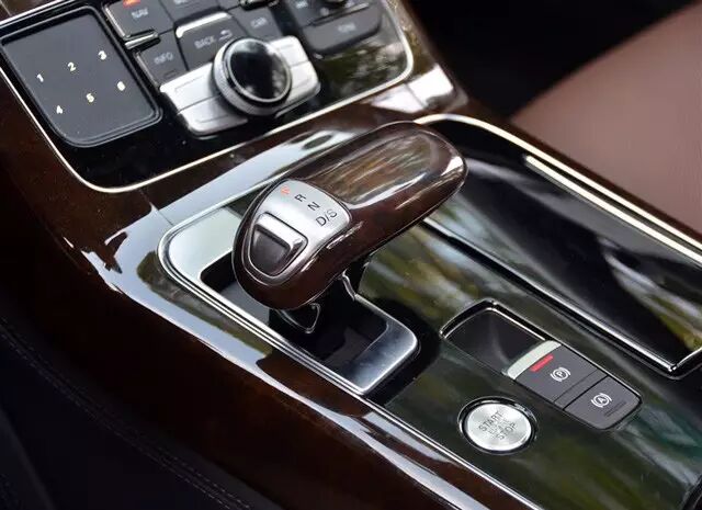 汽车内饰如何塑料感太强，看设计师如何解决的图7