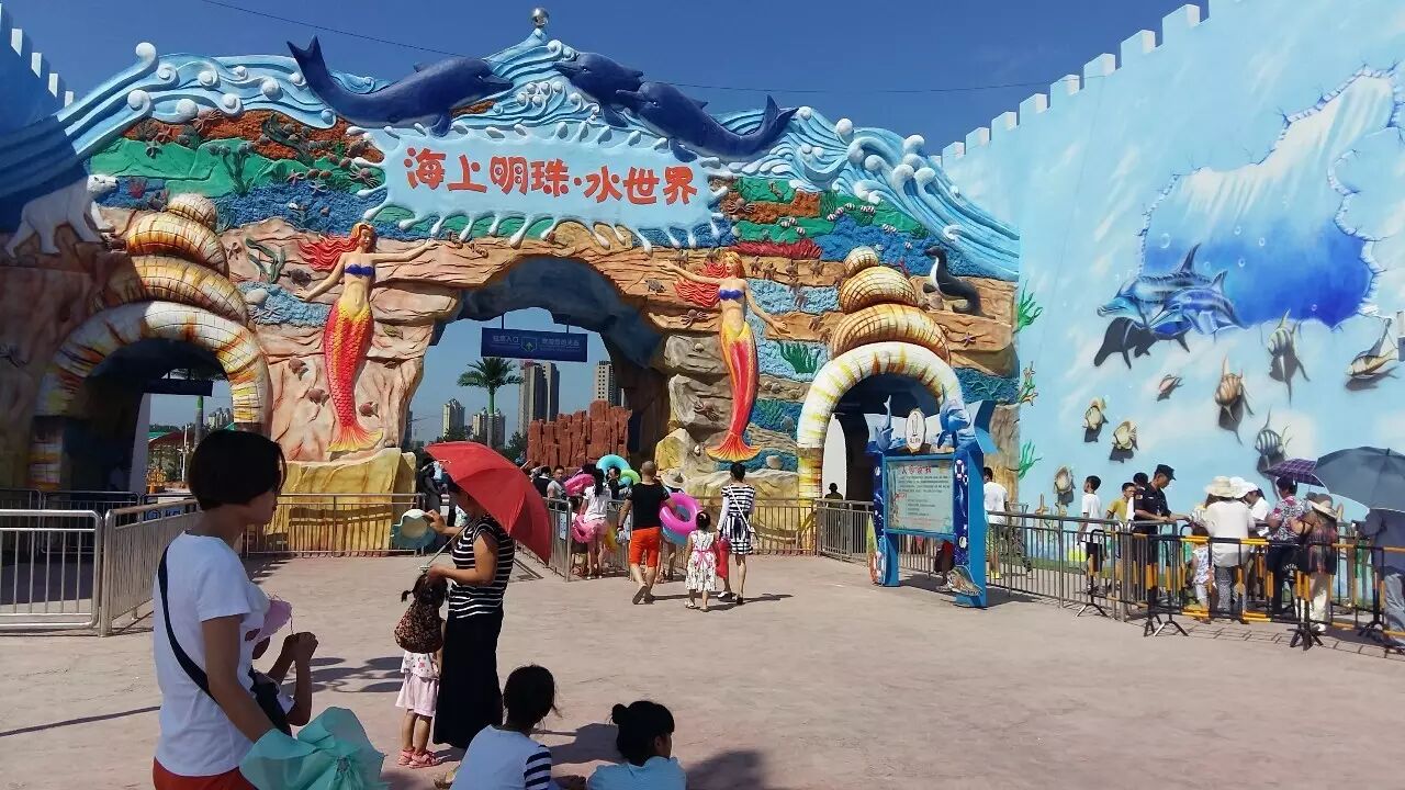 "冰爽席卷潍城"海上明珠乐园水世界开园第二天:火爆升级,人气爆棚