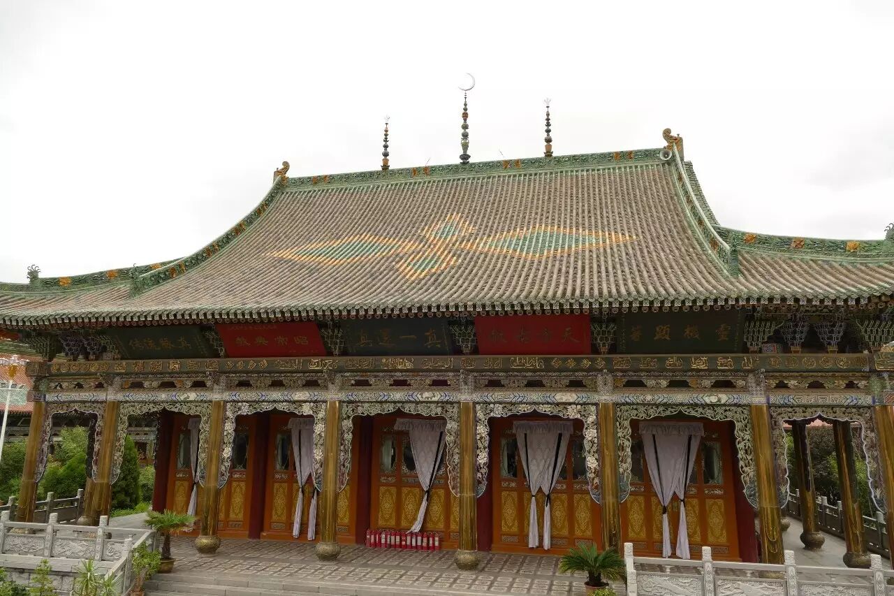 雨后的灵明堂拱北,真的很美!|兰州场地装修网络社区