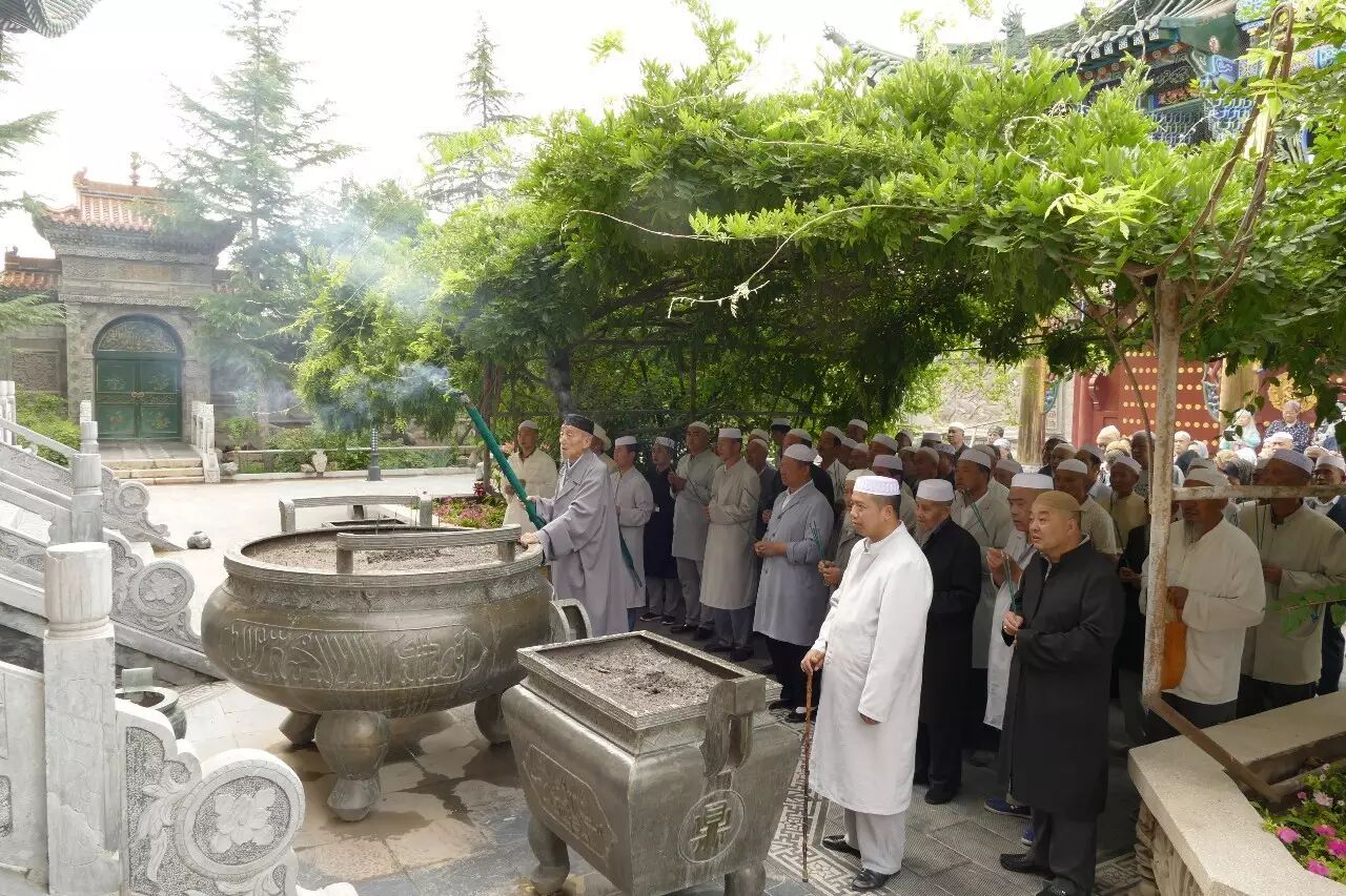 雨后的灵明堂拱北,真的很美!|兰州场地装修网络社区