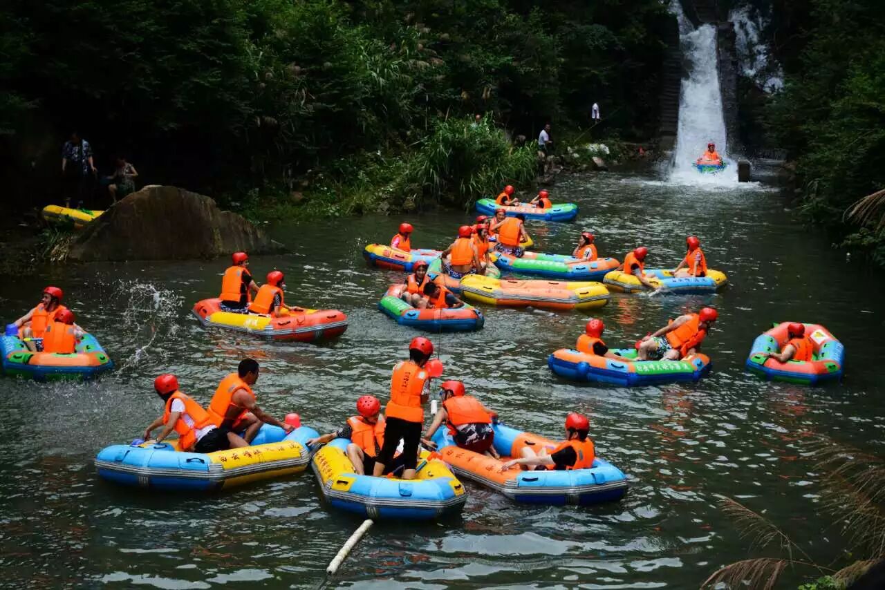 大蒙山白云峰大峡谷漂流于六月六号正式激情开漂,景区设施全面升级