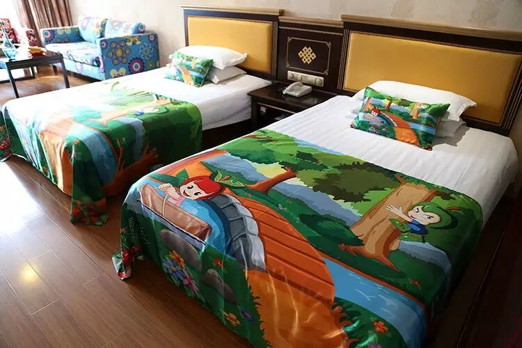 酒店为此次文化节活动推出了宝贝成长俱乐部,动漫主题房,cosplay狂欢