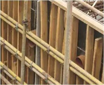 50张实拍图带你了解预留预埋套管的现场安装，进来学习一下吧的图11