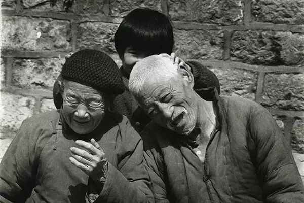 (图:摄影师焦波 ·《俺爹俺娘》)