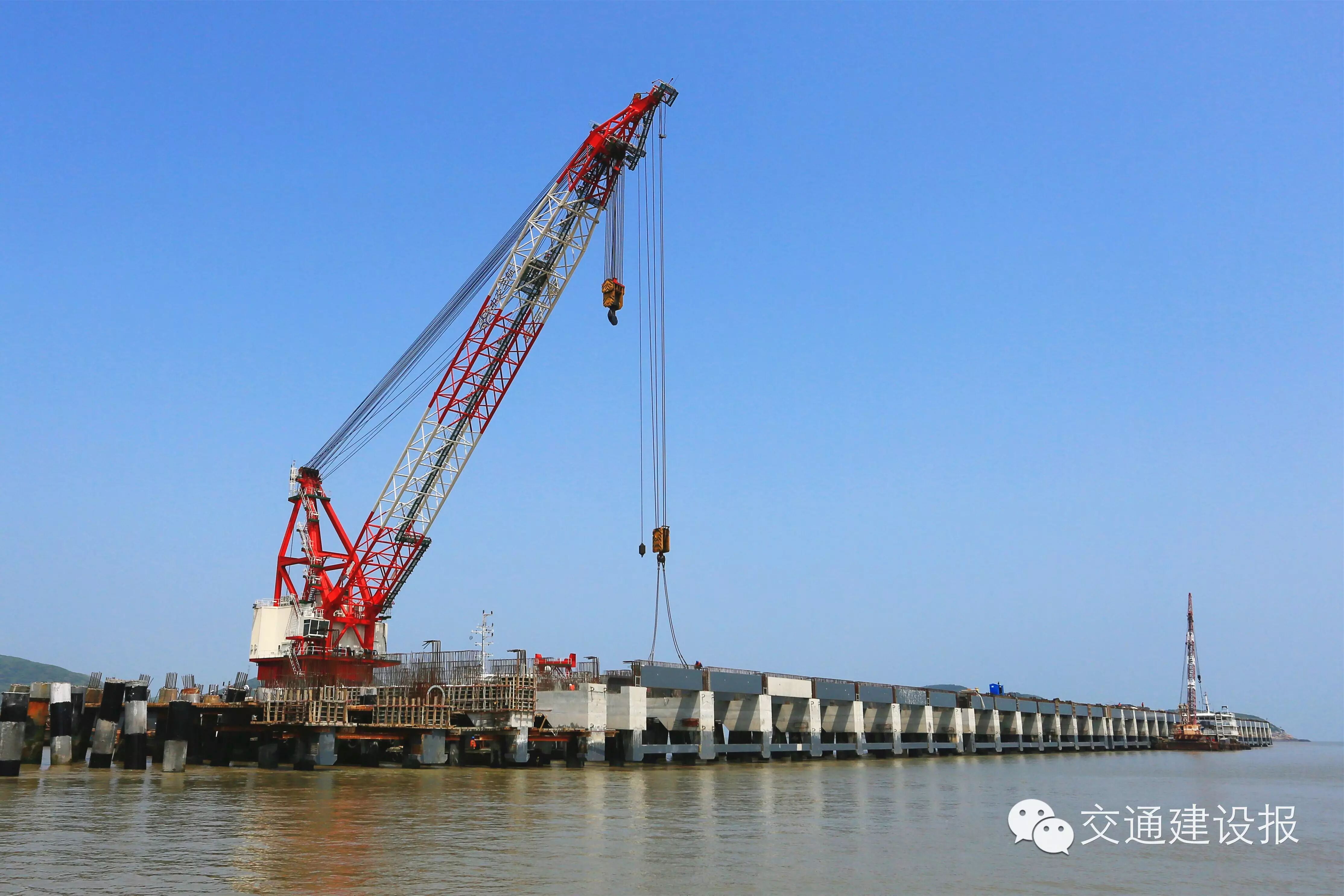 装船码头梁板安装