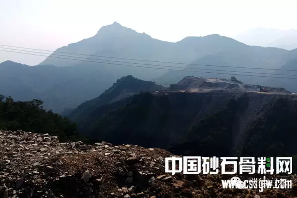 绿色低碳、安全环保的规模化样板矿山 ——参会代表走进陕西瑞德宝尔黄柏峪砂石项目 绿色低碳、安全环保的规模化样板矿山 ——参会代表走进陕西瑞德宝尔黄柏峪砂石项目