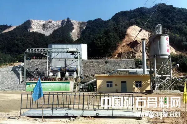 绿色低碳、安全环保的规模化样板矿山 ——参会代表走进陕西瑞德宝尔黄柏峪砂石项目 绿色低碳、安全环保的规模化样板矿山 ——参会代表走进陕西瑞德宝尔黄柏峪砂石项目