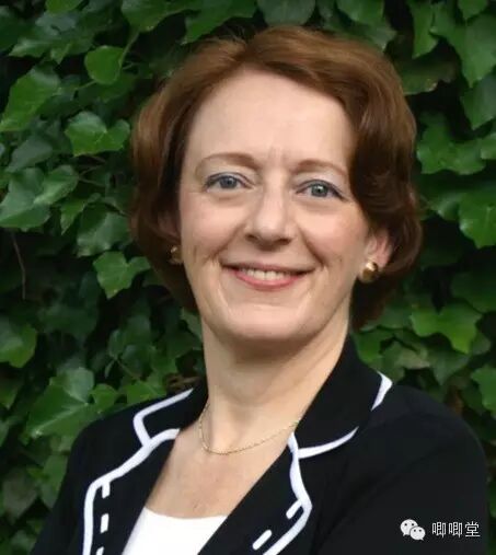 2015十大最顶尖女性经济学家