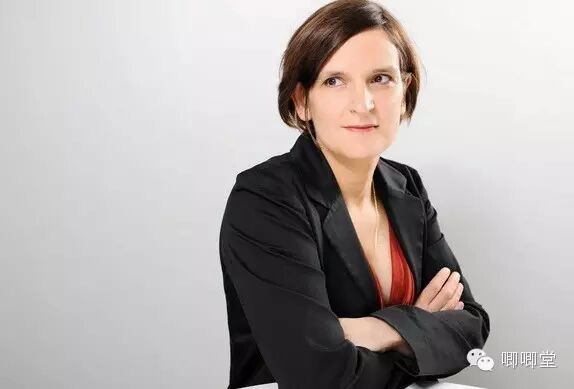 2015 十大最顶尖女性经济学家!