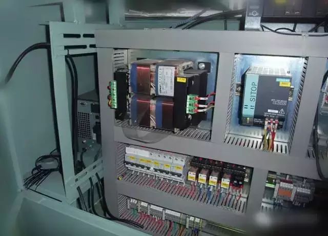 电气柜成套安装实例图解 ，值得收藏！的图8