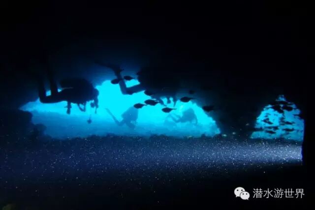 水晶透明_水晶英文名怎么寫_水晶般透明的英文