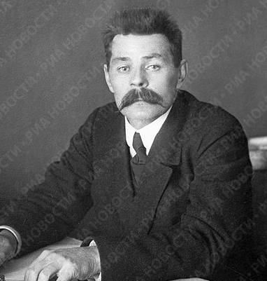 文学家高尔基说:"单单爱孩子,这是母鸡也会做的事情,可是善于教养他们