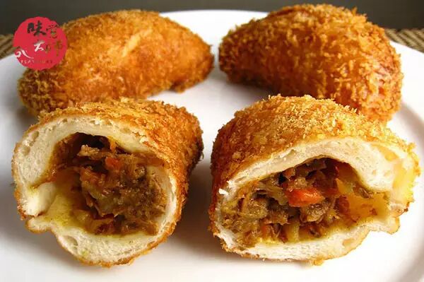 小吃日本街头当红小吃咖喱包