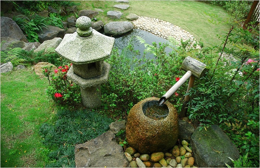 >                                    日本庭院的洗手钵·清净身心