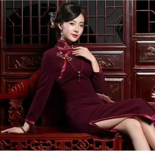 爱红木的女人，有几个地方异于常人