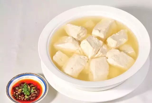 印江县积极宣传和保护金豆腐制作技艺,定期举办金豆腐艺术节,金豆腐