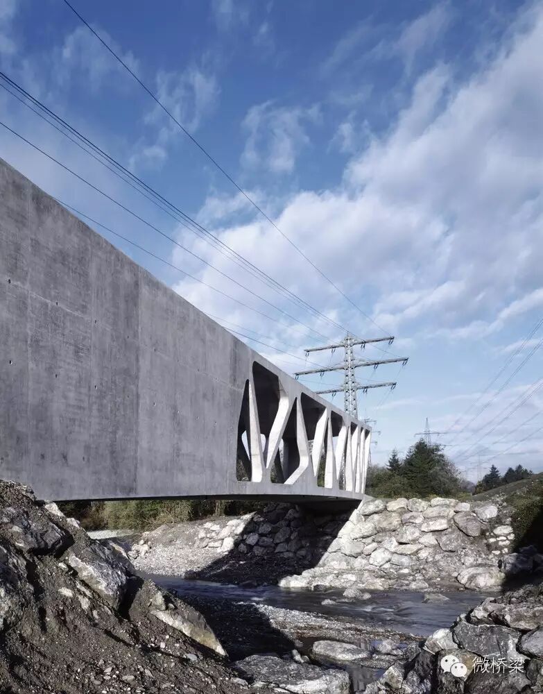 266 下承式混凝土桁架桥 alfenz 大桥