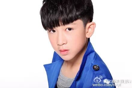 何泽胜,2001年生,人称"摘星王子"