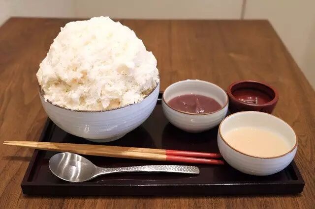 做一只绵绵冰少女11家东京都内的吃冰小店来消夏