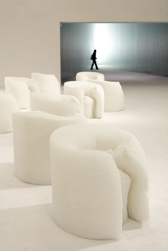 了不起的设计日本跨界设计师吉冈德仁的面包椅