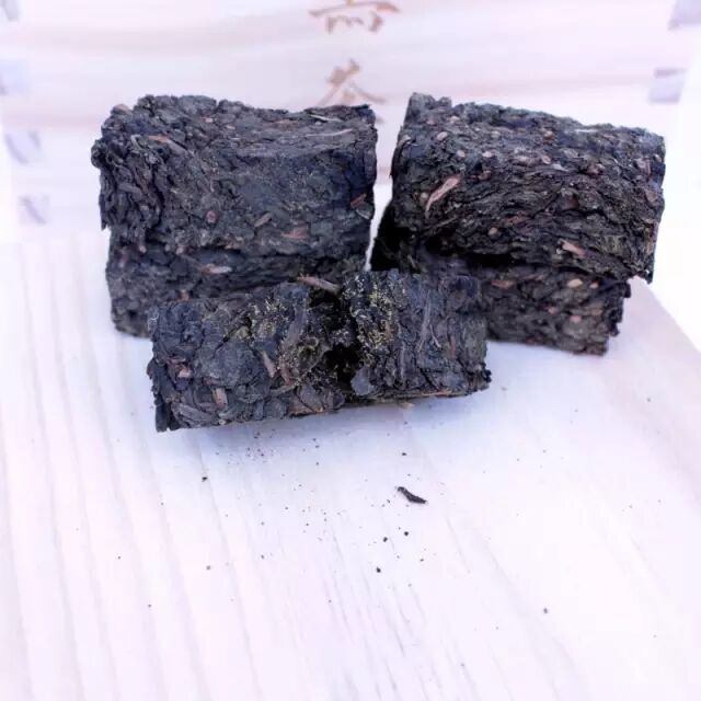 黑茶金花 比黄金多一点健康