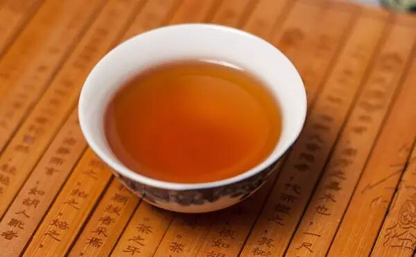 安化黑茶：茶多酚与几个主要功能性成份