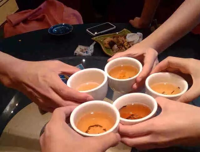 人为什么要喝茶，为什么要喝酒，看完就懂了