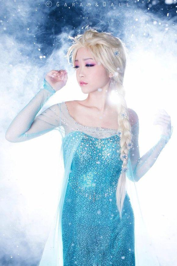 【COS】《冰雪奇缘》Elsa Cosplay_Cosplay_Missevan_动漫新闻_M站