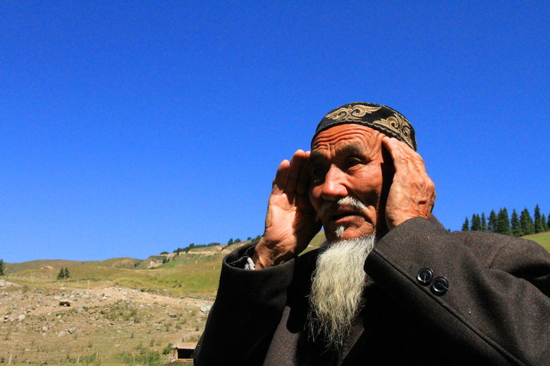 老当穆斯林爷爷奶奶般活着