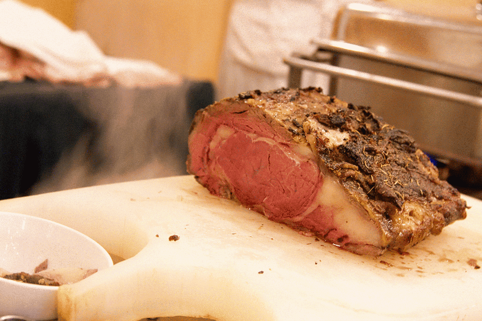 用澳洲精选m2牛肉,秘制酱料腌制1个小时后 低温烤制,让牛排我想我是爱