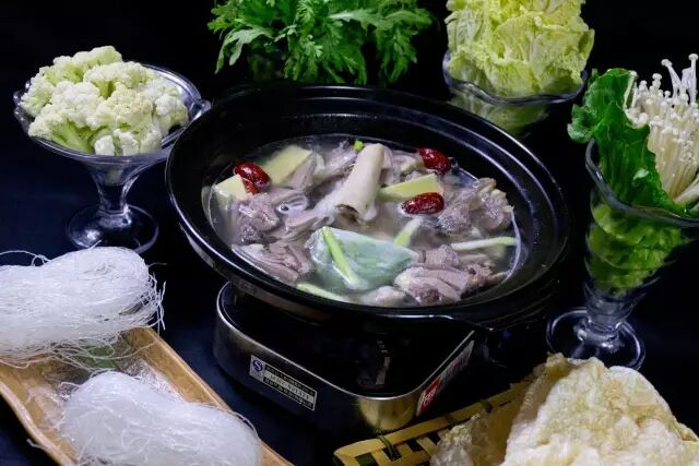 【2】药膳羊肉滋补火锅原价￥158,半价79【4】重庆鱼头火锅原价￥138