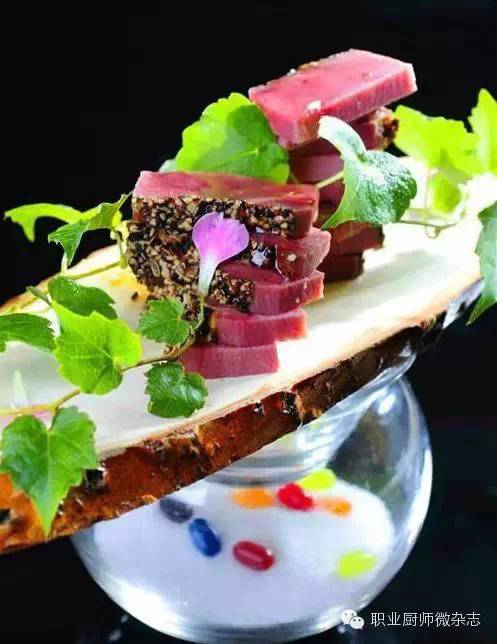 极具创意的中餐摆盘盘饰欣赏图