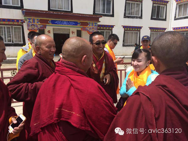 三六三医院"玉将士"赴白玉县亚青寺送健康续 白玉