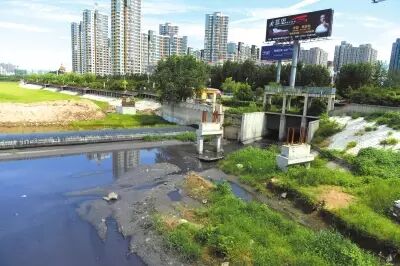 污水排入潮白河 河北廊坊当地环保部门介入处理
