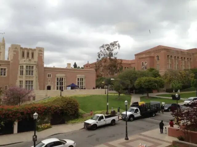 许多宝贵的经验,希望这些经验不仅能帮助后来人获得心仪的大学的offer