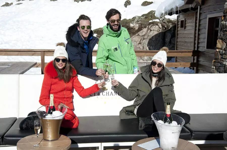 揭秘西班牙国王夫妇御用滑雪场，今年你可以来一次！