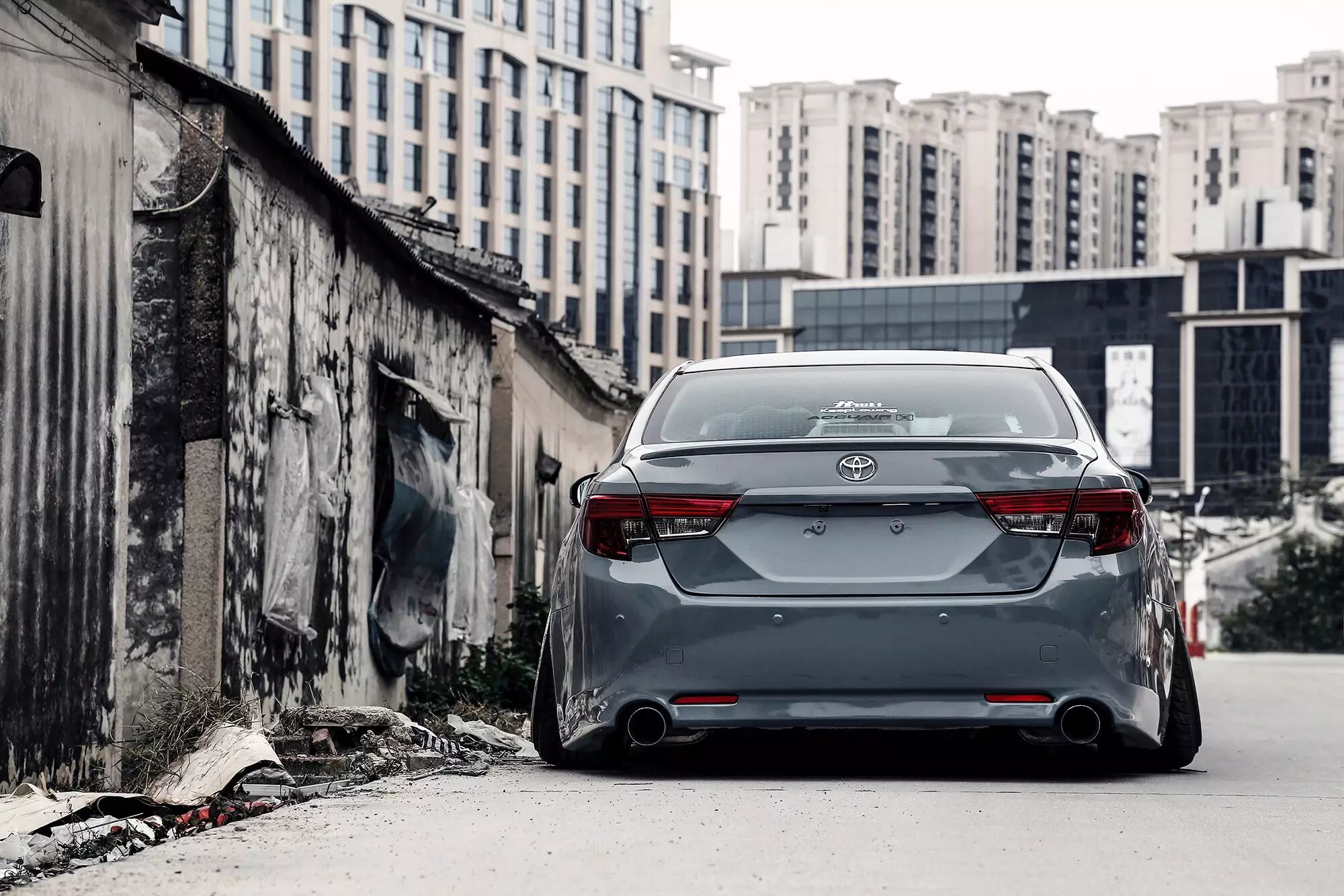 深圳车友丨大爱水泥灰锐志气动改装案例