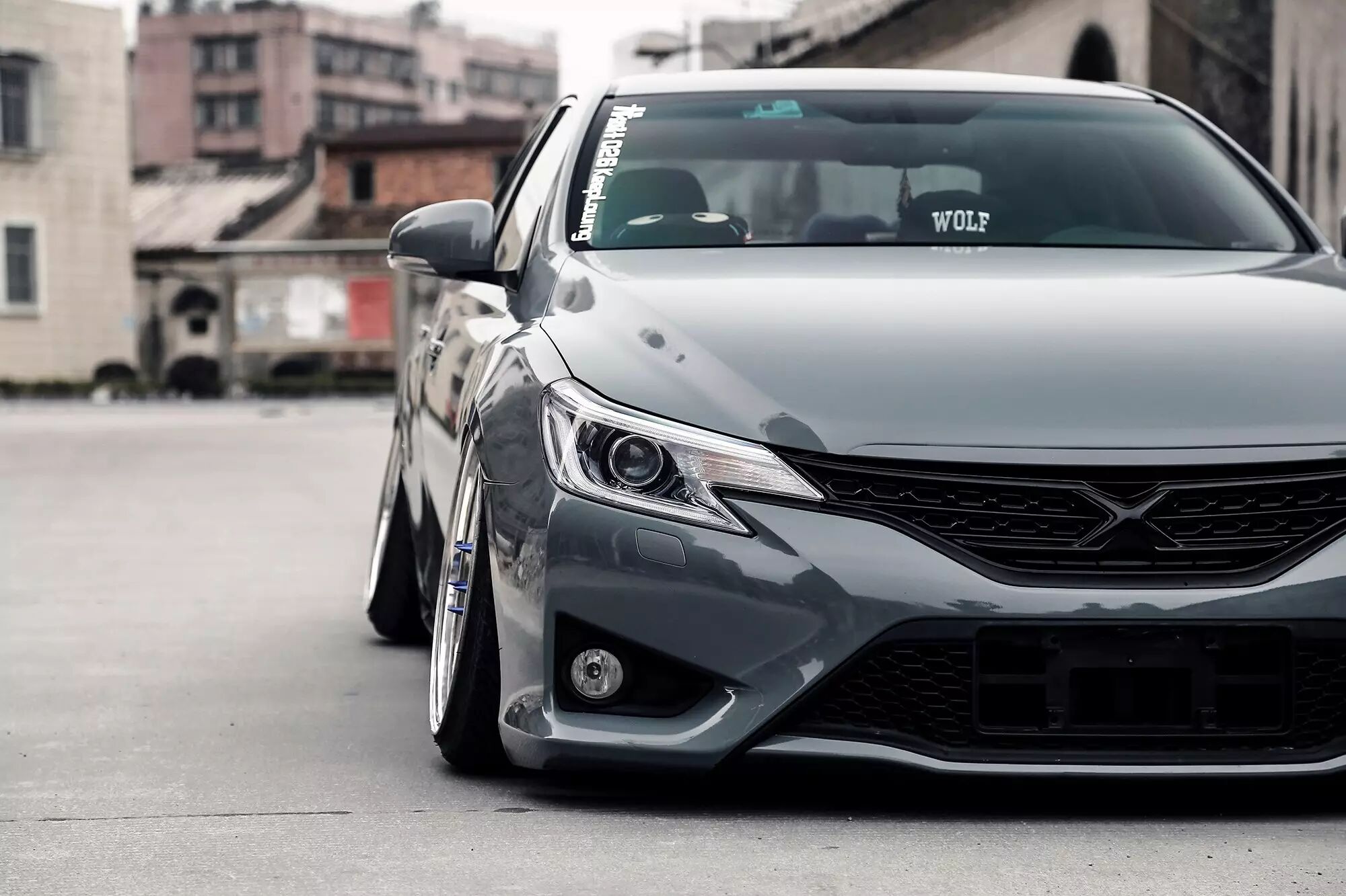 深圳车友丨大爱水泥灰锐志气动改装案例