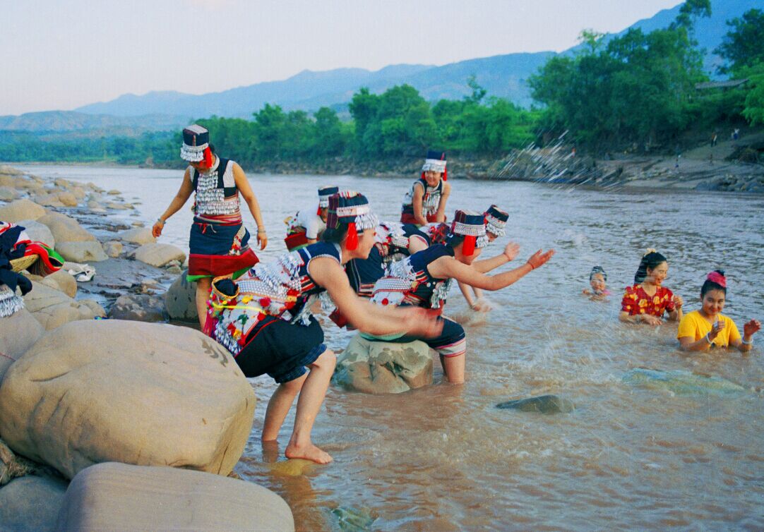 纵情沐浴欢歌 畅享花腰风情新平沐浴节五一启幕