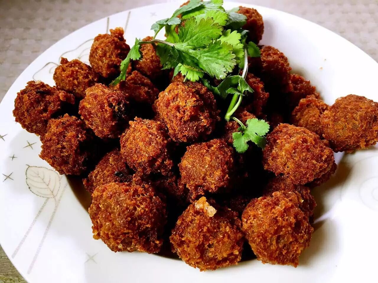 沈师傅鸡蛋干美味到家:油炸小丸子(2016年2月1日)