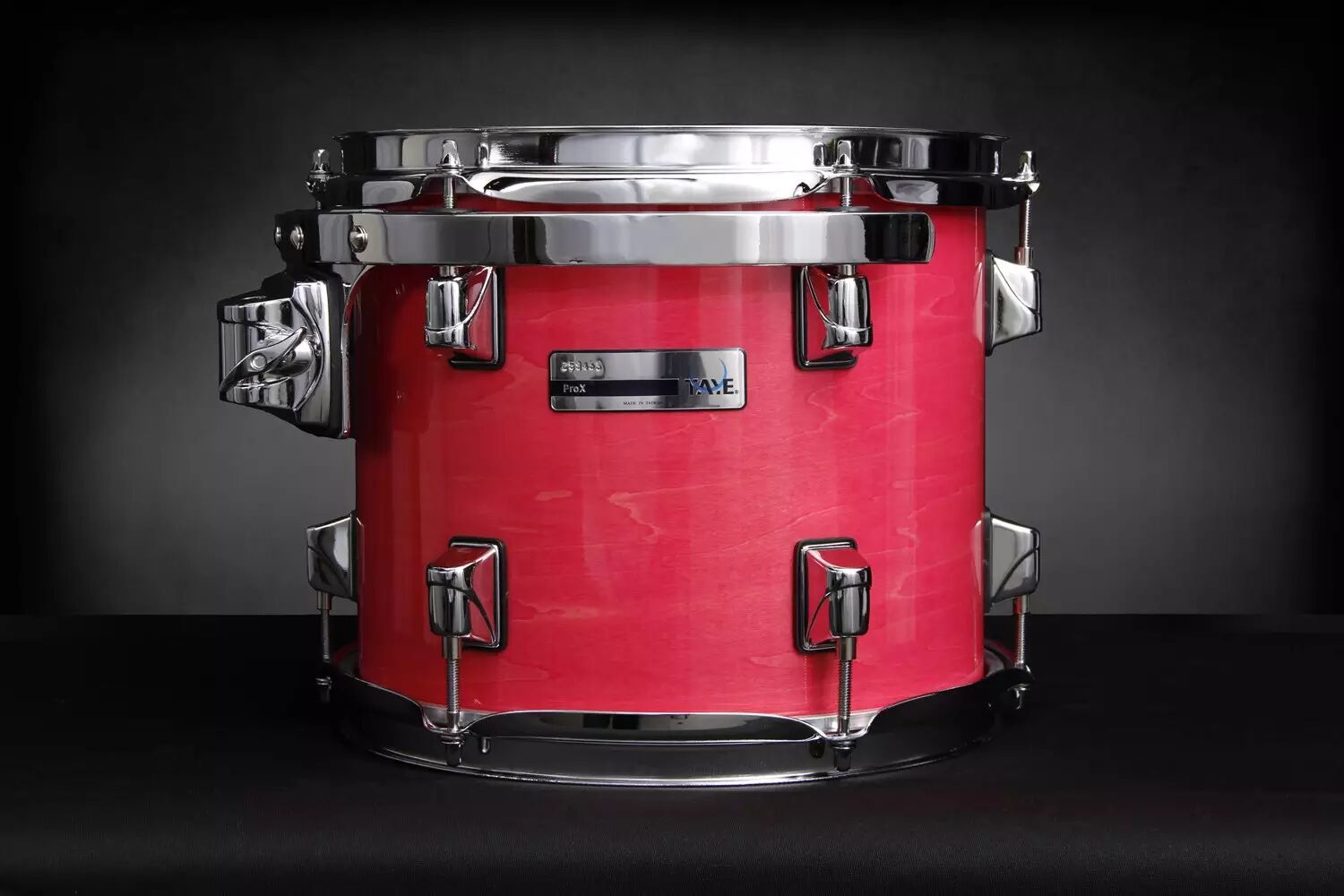 18j-spk 尺寸: 底鼓(bd):22*18/20*18 地嗵(fd):14*14/16*16 嗵鼓(rd)