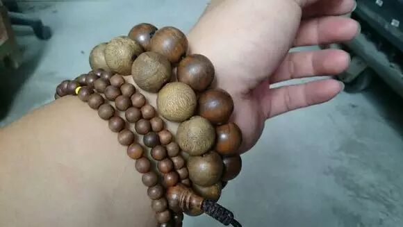 红木手串别乱戴！明白了再带！知道这点很重要