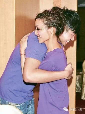 范玮琪都怀双胞胎了你们还说人家形婚太坏惹