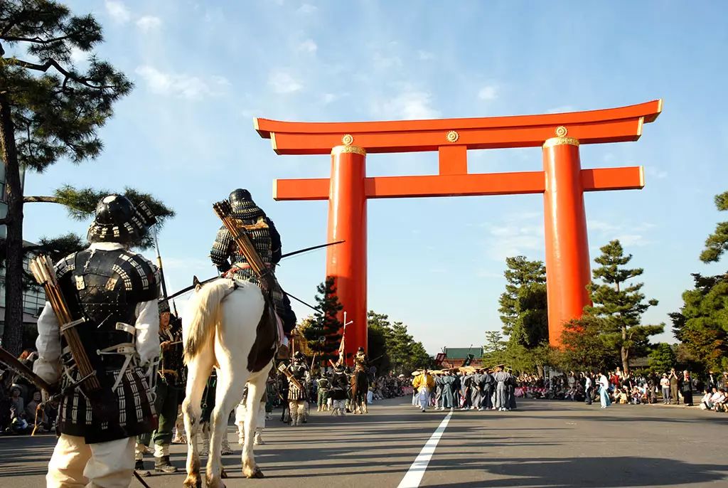 我們就是嫌綠愛紅 日本10大最美神社的緋紅鳥居夢 行樂 微文庫